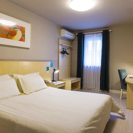 Jinjiang Inn Xianning Yinquan Avenue Hot Spring Hotel Bagian luar foto