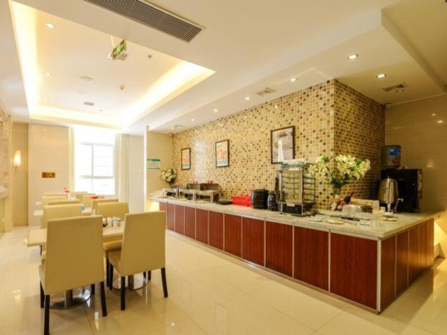 Jinjiang Inn Xianning Yinquan Avenue Hot Spring Hotel Bagian luar foto