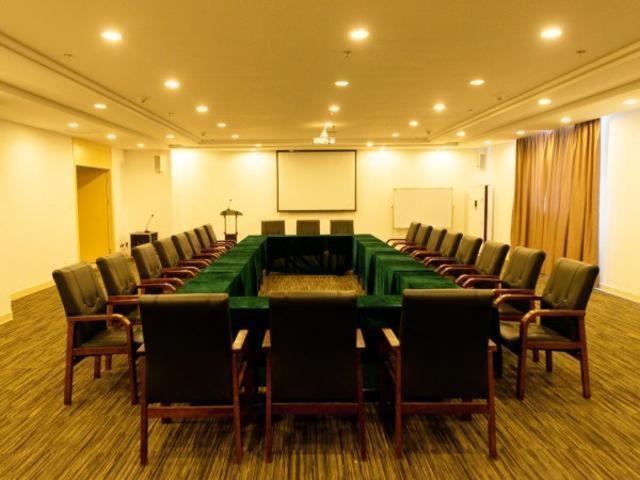 Jinjiang Inn Xianning Yinquan Avenue Hot Spring Hotel Bagian luar foto