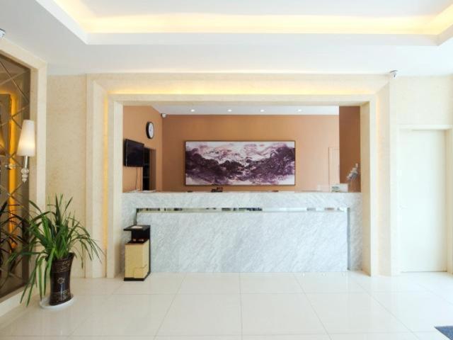 Jinjiang Inn Xianning Yinquan Avenue Hot Spring Hotel Bagian luar foto